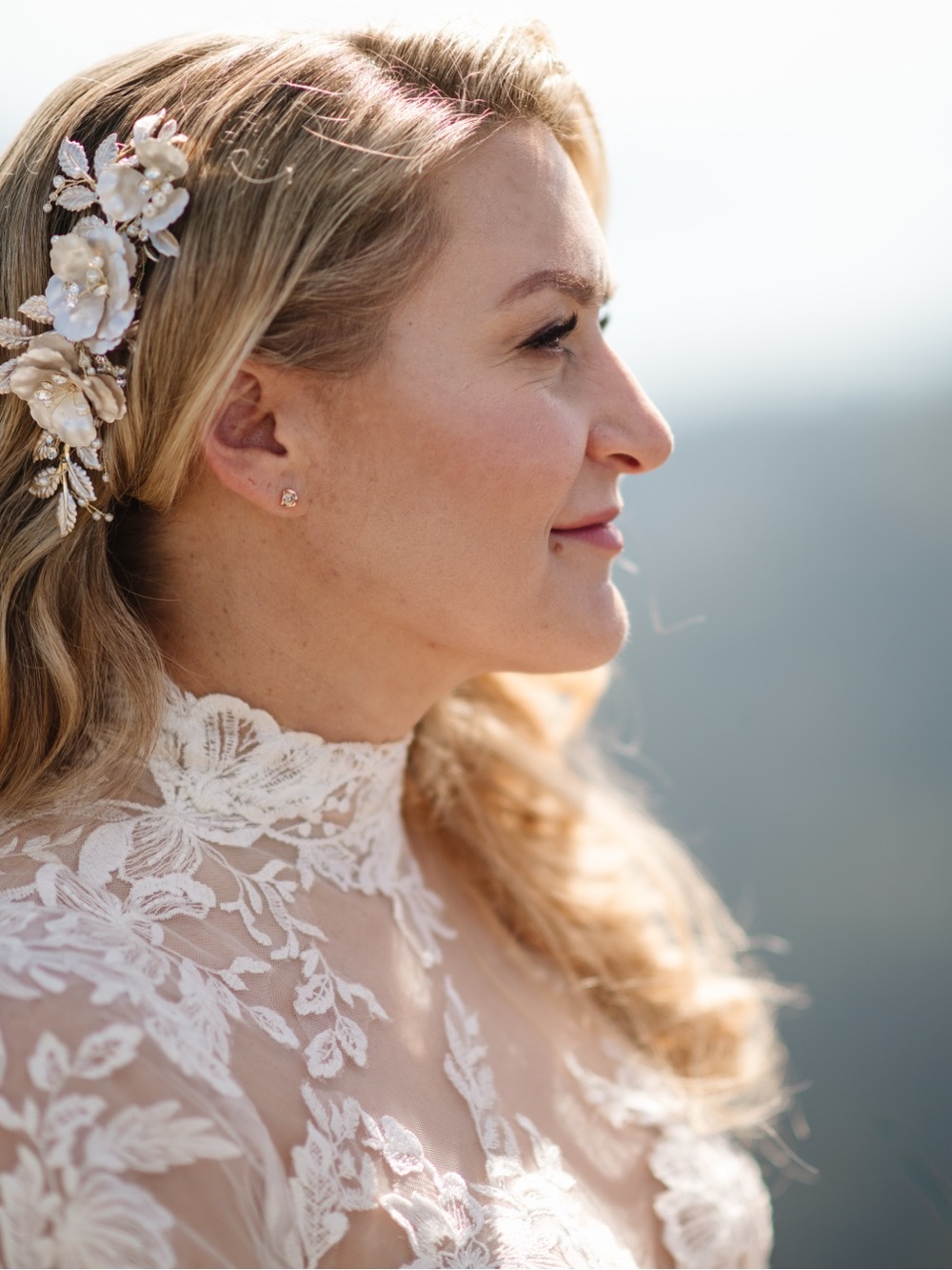 Delicate Ivory Floral Hair Comb - Bridal Accessory